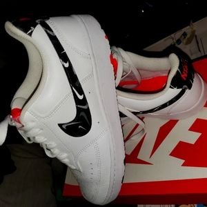 Nike Court vision low women